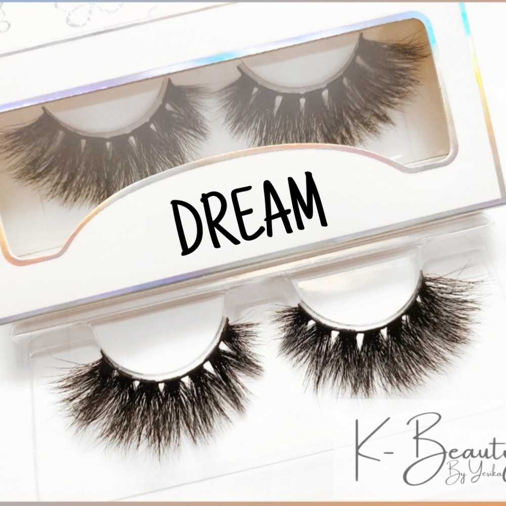 False eyelashes